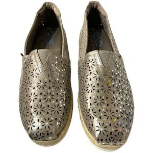 (NWOT) SKECHERS BOBS HIGHLIGHTS 2.0 DREAMERS CLUB SLIP ON SHOES- Women's Size 11